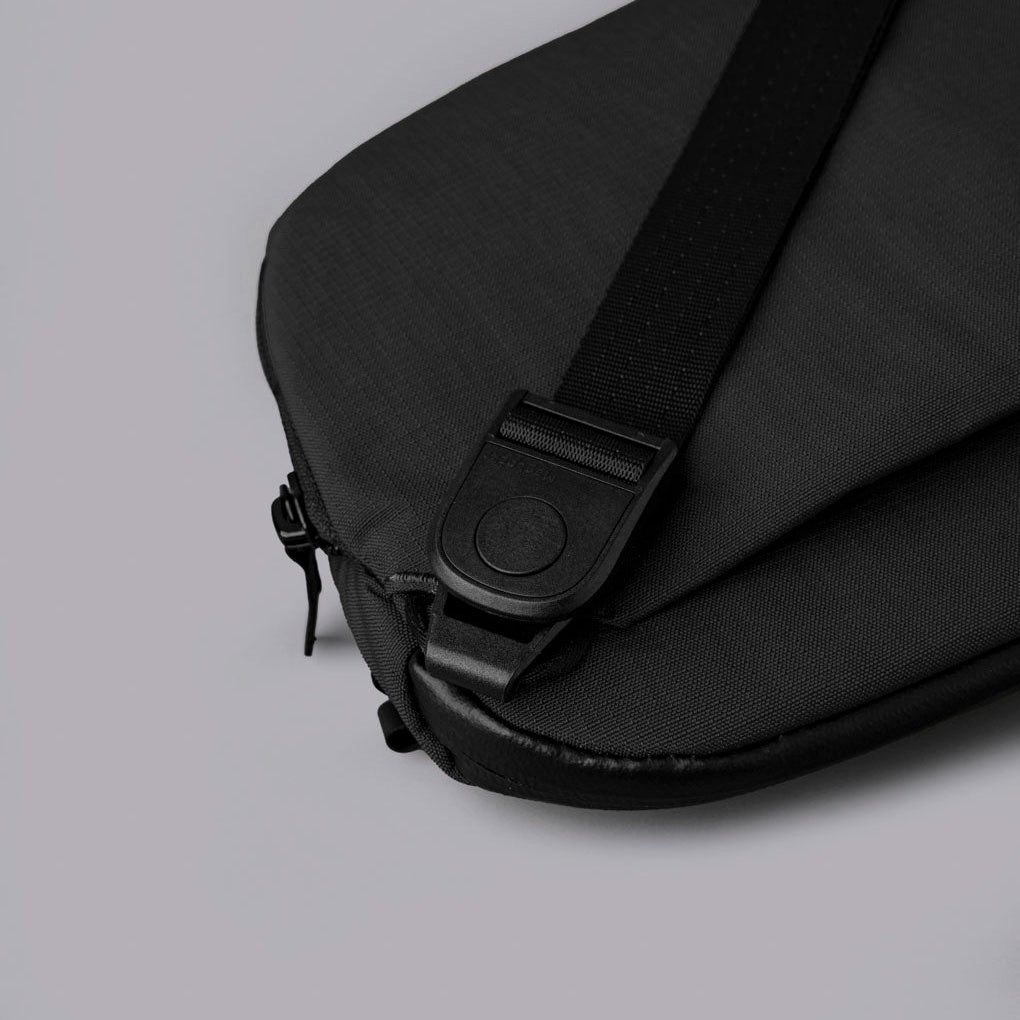 Alpaka Flight Sling Pro 2.5 L