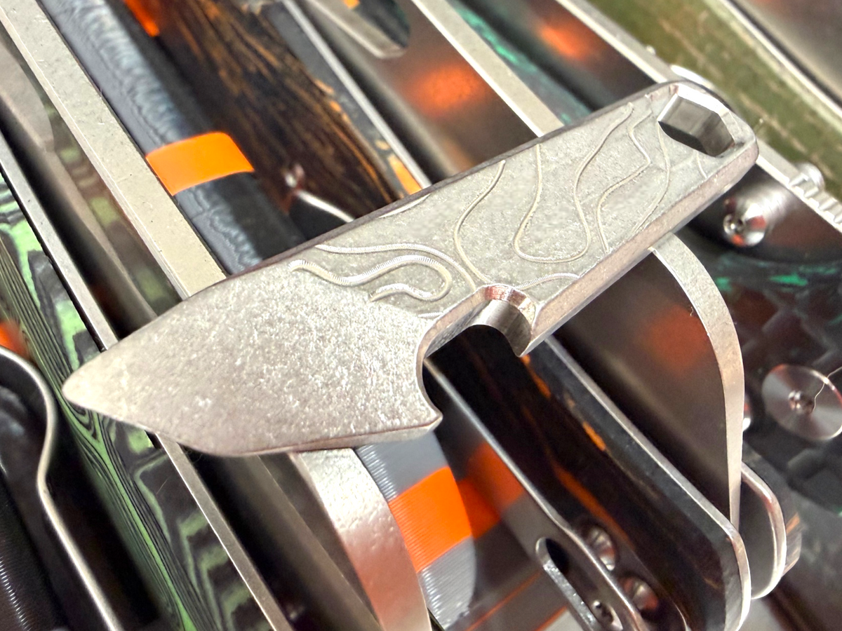 CountyComm Wedg-E Titanium Pry Tool