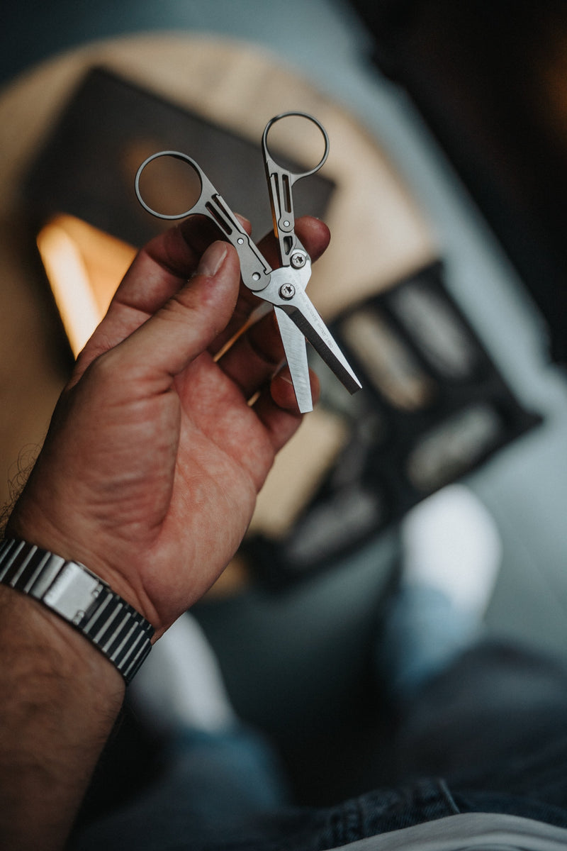 CW&T Little Scissors