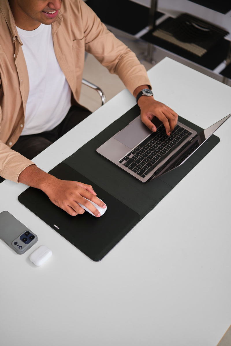 Orbitkey Hybrid Laptop Sleeve v2