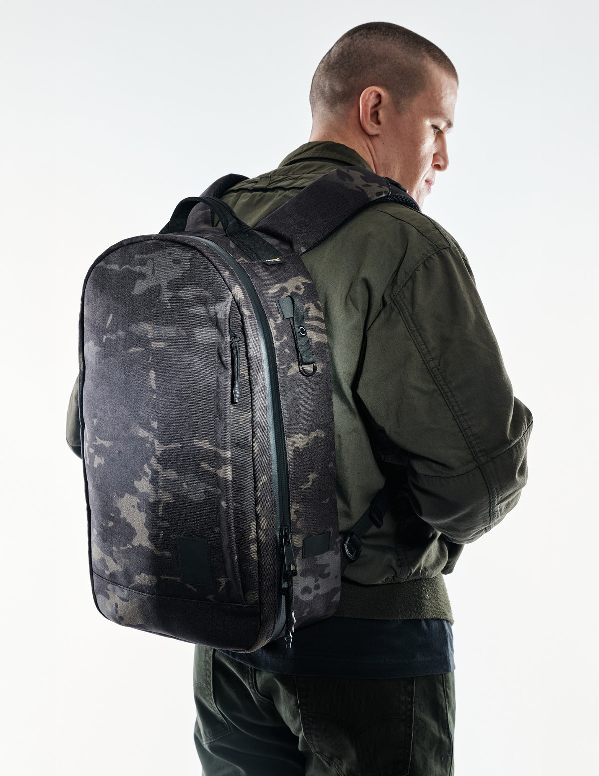 the-brown-buffalo-conceal-pack-21L-edc-laptop-bag-weather-resistant-everyday-use-1000d-nylon-multicam-black1_edited.jpg