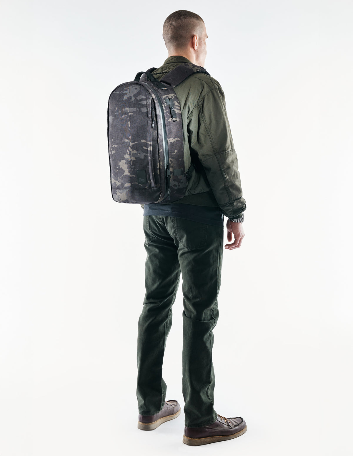 the-brown-buffalo-conceal-pack-21L-edc-laptop-bag-weather-resistant-everyday-use-1000d-nylon-multicam-black2_edited.jpg